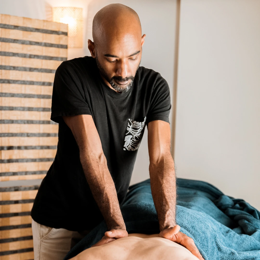 Se faire masser par un homme