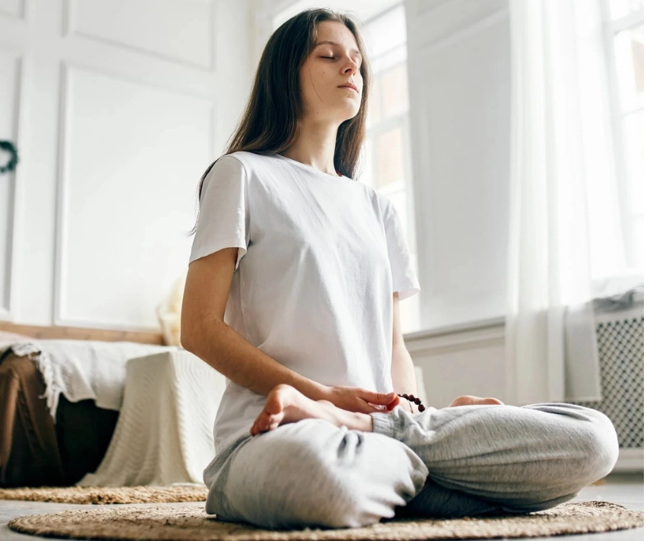 Exercice de respiration et cohérence cardiaque pour calmer le système nerveux